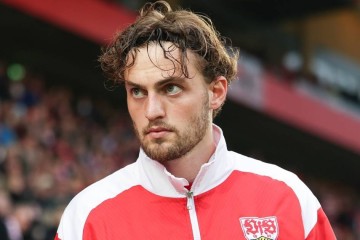 伯恩利官宣今夏第10位新援,25岁旧将回归,上赛季德甲制造6球