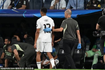 阿诺德伤缺6-8周无缘战马竞尤文巴萨 亦难重返安菲尔德