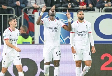 足坛悲喜一夜!阿森纳4-2双杀切尔西进决赛,巴萨2-1晋级,AC米兰3-0连续22轮不败