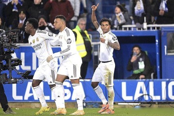 皇马最悲情英雄!救完球队救主帅,连个首发都换不回来