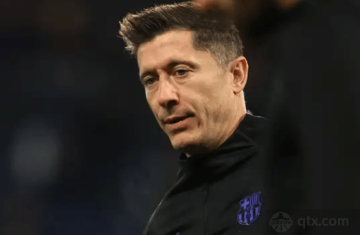 巴萨瞄准弗拉霍维奇,计划冬窗低价引进或2026年免签