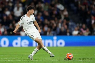 意甲疯狂赚取一亿!恩多耶转会英超,奥斯梅恩7500万转投土超豪门