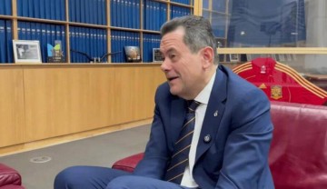 C罗更强？梅西被高估？龙赛罗的言论反映了C罗的一大悲哀