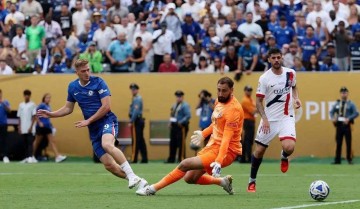 天下无敌神话被切尔西打破后,大巴黎不自信了,要买两名神锋