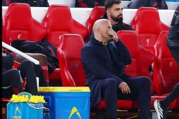 1亿豪赌争四！萨拉赫惨遭弃用？利物浦冬窗大换血能救局吗？