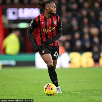 萨维尼奥在曼城的未来:留守还是让路?