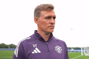 曼联临时执教新人选曝光!拉爵对阿莫林情绪已变,球员不信其能力