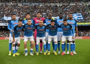 意甲强弱对决!那不勒斯主场止颓稳欧冠,佛罗伦萨残阵保级能否破咒?