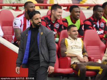 魔迷天塌了？曼联股东拉爵确认：计划给阿莫林三年时间