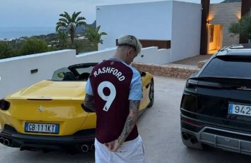 曼联巴神!加纳乔穿维拉9号球衣原因曝光,热刺或签他替代孙兴慜