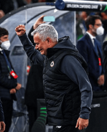 再见穆里尼奥!葡超指教都玩不明白,双线崩盘,更衣室内讧了