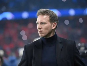 13轮不败+5分追冠!62岁穆帅封神,利物浦还能等来他吗?