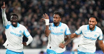 马赛2-1逆转斯特拉斯堡,登顶法甲榜首