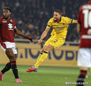 让二追三！普利西奇替补双响助AC米兰3-2逆转都灵，登顶意甲榜首