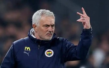 费内巴切0-0战平本菲卡,穆里尼奥陷入困境!欧冠梦或破灭