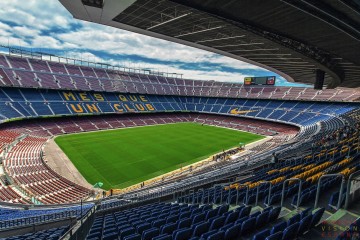 世体:未来几天是回归诺坎普关键,巴萨已获得看台和南球门区许可