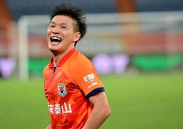 他是首位加盟意甲球队的国足名将！如今近况曝光，引发球迷热议