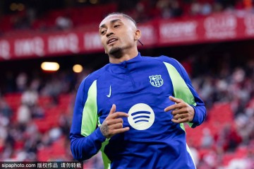 拉菲尼亚1亿欧转会传闻下的蓝红盛宴！巴萨情怀vs曼联诱惑