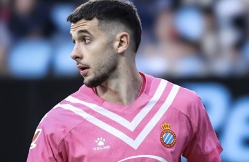 24岁天才门将横空出世,138次扑救冠绝西甲,引得6大欧洲豪门争抢