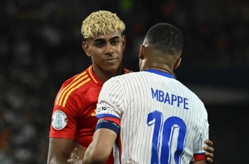 金球奖会选谁?姆巴佩给出自己的答案,真实谈论巴黎欧冠夺冠