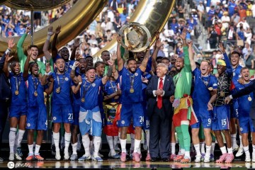 三球完胜 切尔西夺世俱杯冠军!</title>
<title>三球完胜 切尔西夺世俱杯冠军!