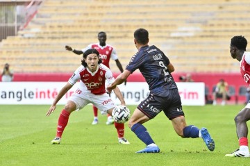 5-2,22岁巴萨旧将法蒂无敌双响,率队3连胜,逼近法甲领头羊