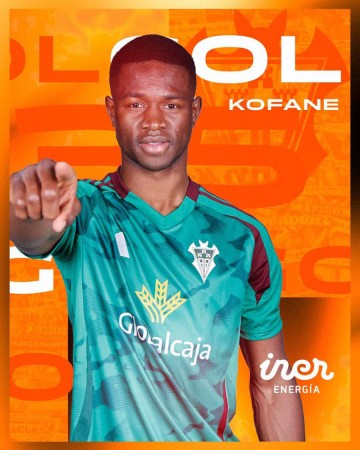 曼联无缘免费签神锋，其将拒绝英超去意甲！米兰前锋或成拉爵目标