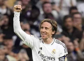 阿隆索已接受,39岁的魔笛有望续约皇马,提出两大条件:降薪与打替补