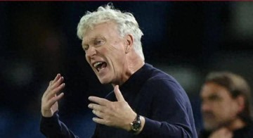 0-1爆冷输球!埃弗顿揭幕战折戟,莫耶斯用人战术遭质疑