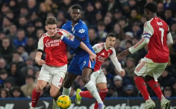 四线争冠迷局:阿尔特塔面临艰难取舍,虽首回合客胜切尔西却难以完全安心