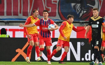 德甲升降级附加赛:海登海姆2-2埃弗斯堡,施密特战术调整逆转比分