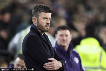 名宿力挺!鲁尼:曼联不该忽视卡里克 他有资格转正