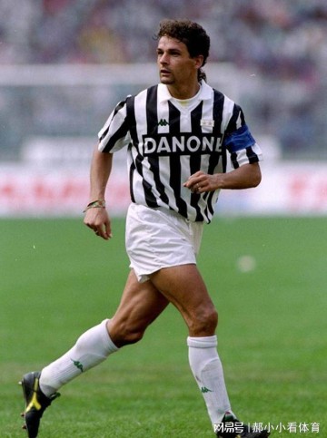 世界足坛历史十大前场自由人排名:绿茵场的无界艺术与战术革命!