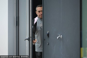 法国足坛传奇加塞特离世！曾助巴黎三夺法甲 马赛欧联杯功勋教头