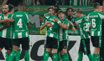 安东尼神了：第85分钟绝平，传射建功，率队逼平英超劲旅