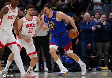 约基奇16+12+13杜兰特仅11分 掘金狂胜火箭