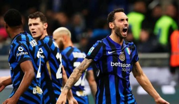 恰尔汗奥卢想加盟土超豪门,请求国米放他走低价难谈