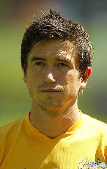 伯纳乌的空气突然凝固,皇马又得红牌了,姆巴佩和阿隆索又赢了