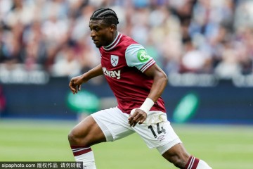 铁锤帮核心库杜斯引爆转会市场!切尔西携桑切斯加入谈判!