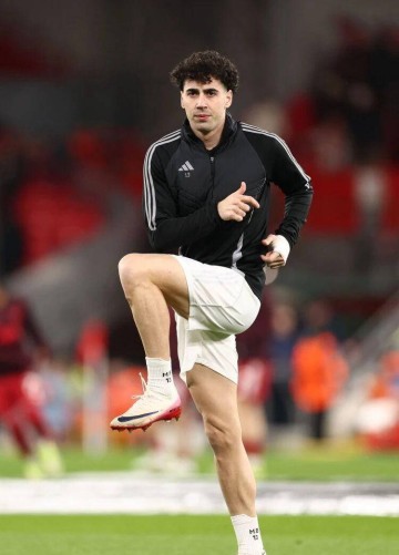 中超转会最新动态:保级队深圳锁定欧冠中卫,天津津门虎继续租借泰山球员