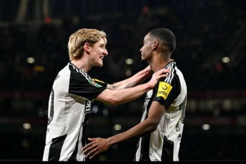 1亿豪砸+24小时加速!利物浦抢伊萨克最后机会,纽卡疯狂截胡?