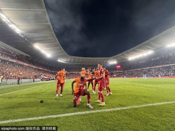 爆!奥斯梅恩拒沙特6300万镑诱惑,只为曼联阿森纳?锋线格局要变天!