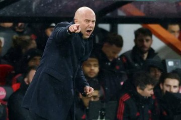 范戴克一锤定音,利物浦客场1-0险胜桑德兰:斯洛特盛赞零封表现