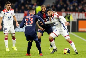 法甲两极对决：南特主场保级生死战 朗斯冲冠路上的"铁桶阵"考验