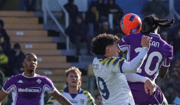 意甲垫底佛罗伦萨再遭重挫:17轮仅获一胜,24亿欧豪阵依旧遭遇滑铁卢