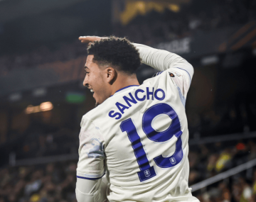 23场1球1助攻!身价暴跌1.1亿欧,维拉拒绝买断桑乔,曼联太亏了