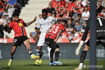 随着巴萨2-1马竞，贝蒂斯0-0，皇马1-2遭绝杀，西甲最新积分出炉