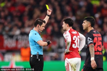 欧冠烽烟再起：英伦豪门命悬一线，今晚三场生死战解析