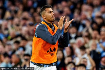 瓜帅又失左膀右臂!曼城四大皆空后巨变,王朝何去何从?