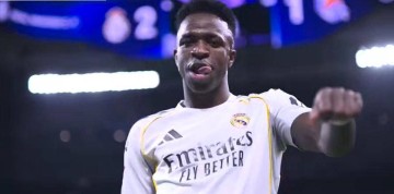 维尼修斯双响,皇马4-1登顶,巴萨的卫冕之路迎来生死考验?